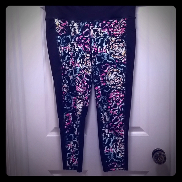 Lularoe Fearless Capris Size Xl 